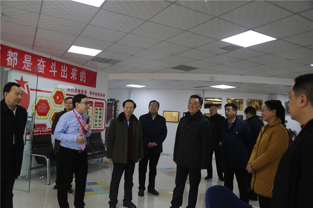 熱烈歡迎全國總工會副主席，書記處書記魏地春及省總工會王保存主席一行蒞臨安陽青峰網(wǎng)絡(luò)參觀指導(dǎo)